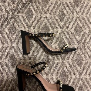 STEVEN NEW YORK BLACK STUD SANDALS - Good condition